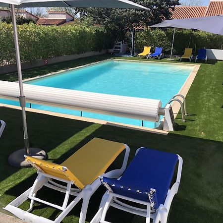 Hotel Des 4 Vents "Esprit Camargue" Aigues-Mortes Bagian luar foto