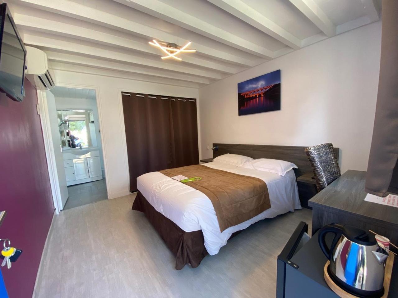 Hotel Des 4 Vents "Esprit Camargue" Aigues-Mortes Ruang foto