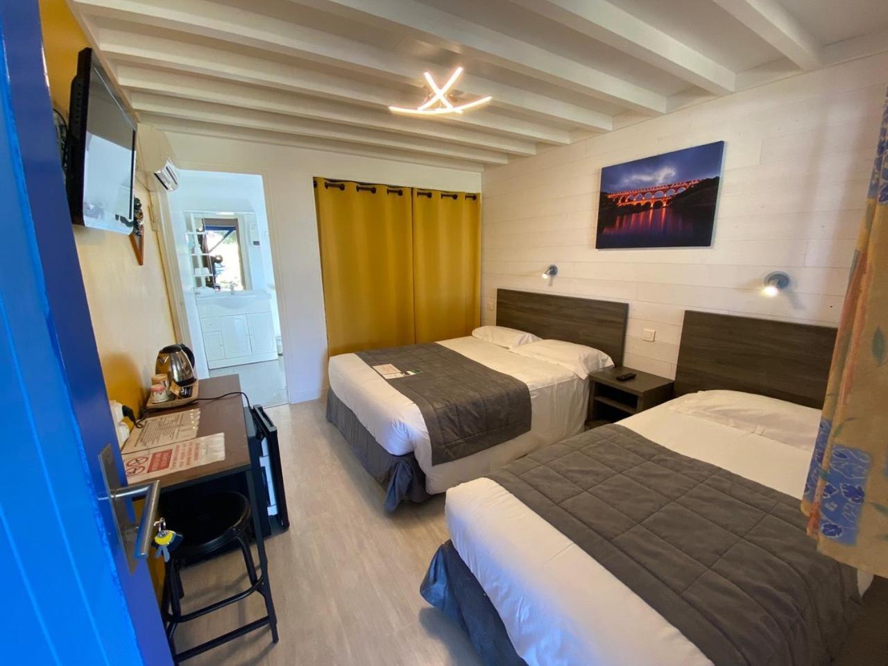 Hotel Des 4 Vents "Esprit Camargue" Aigues-Mortes Ruang foto