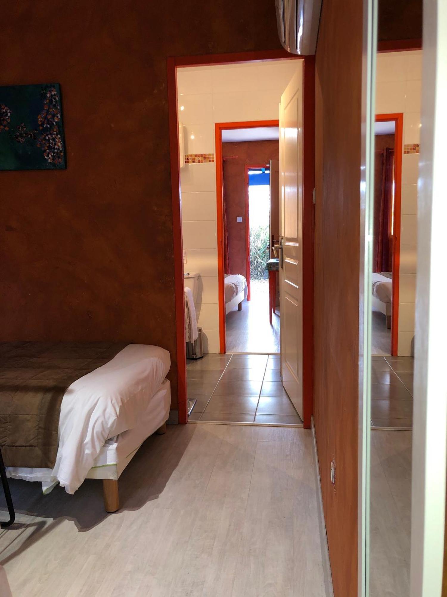 Hotel Des 4 Vents "Esprit Camargue" Aigues-Mortes Ruang foto