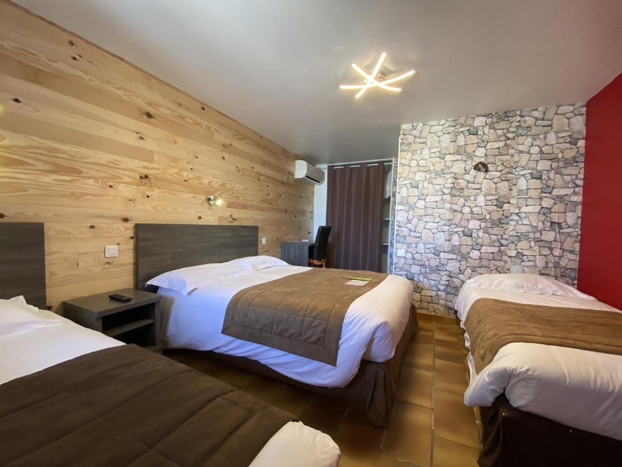 Hotel Des 4 Vents "Esprit Camargue" Aigues-Mortes Ruang foto