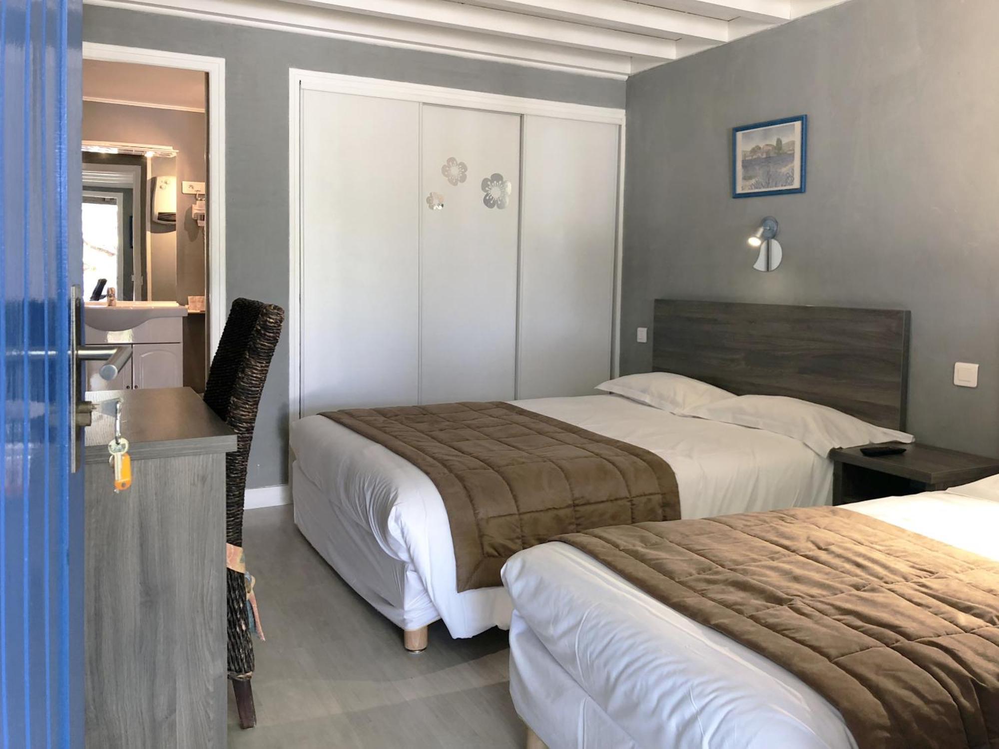 Hotel Des 4 Vents "Esprit Camargue" Aigues-Mortes Bagian luar foto