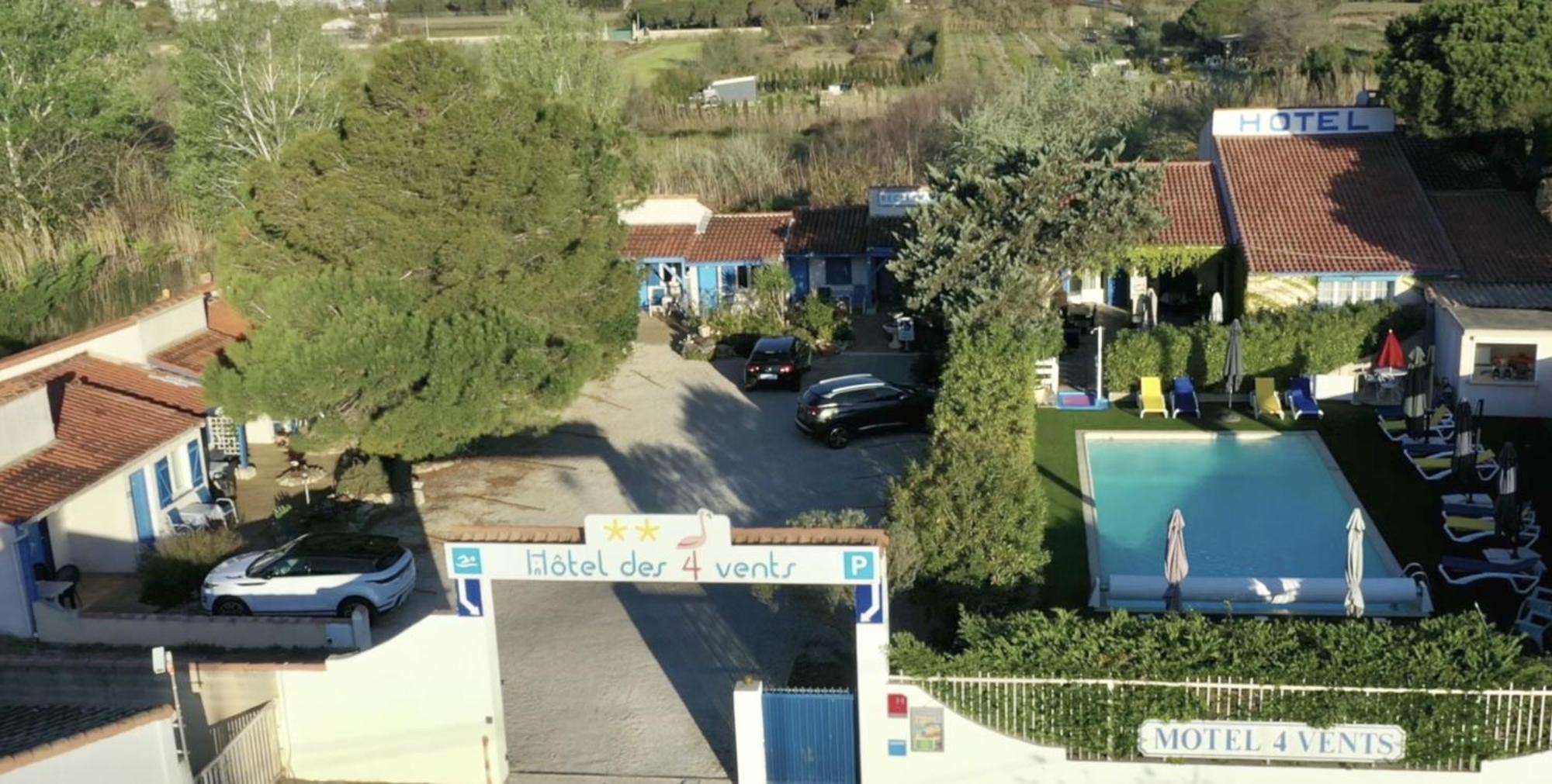 Hotel Des 4 Vents "Esprit Camargue" Aigues-Mortes Bagian luar foto